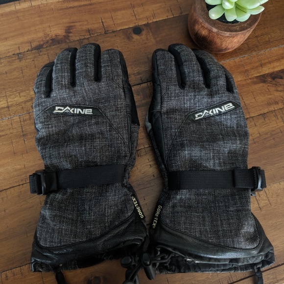 leather snow gloves